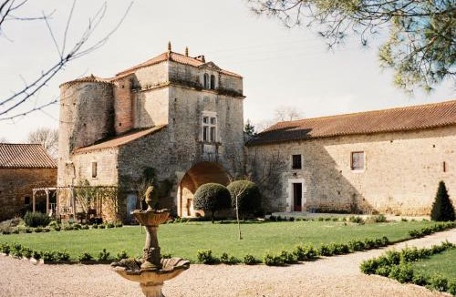 Cezais Bed & Breakfast | Château de la Cressonnière