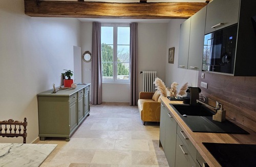 Pierrefonds Apartment | Château de la Follie Gîte du Bourgot