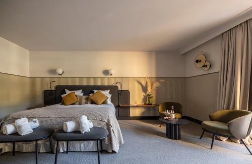 Portel-des-Corbieres Bed & Breakfast | Château de Lastours - Le Resort