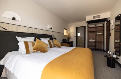 Portel-des-Corbieres Bed & Breakfast | Château de Lastours - Le Resort