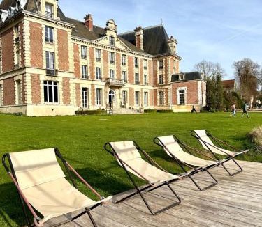 Saint-Cyr-en-Arthies Hotel | Château De La Bûcherie