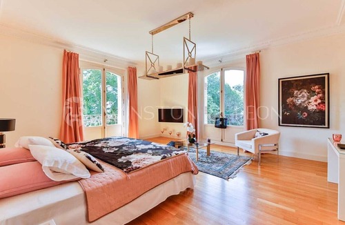 Saint-Leu-la-Foret House | Château de La Feuilleraie