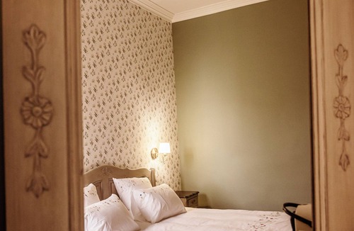 Vallon-sur-Gee Bed & Breakfast | Château de la Grange Moreau - Chambre Claude de Dommaigné