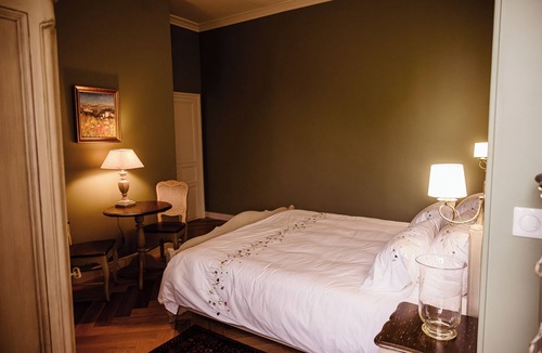 Vallon-sur-Gee Bed & Breakfast | Château de la Grange Moreau - Chambre Claude de Dommaigné