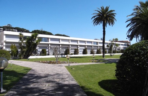 Cannes La Bocca Apartment | Château de la mer 1