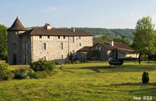Aurillac Bed & Breakfast | Château de la Moissetie