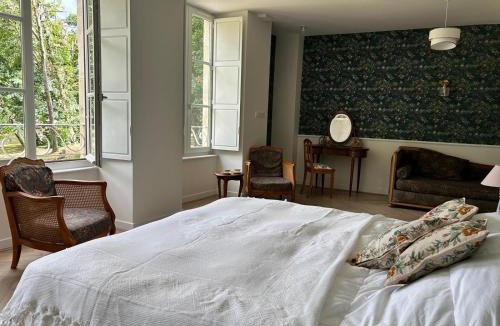 Louchy-Montfand House | Château de la Motte - chambre d'hôtes