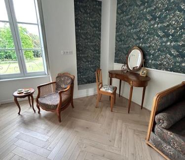 Louchy-Montfand House | Château de la Motte - chambre d'hôtes