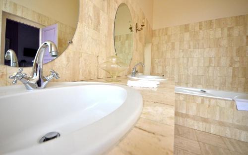 Pleugueneuc Bed & Breakfast | Château de la Motte Beaumanoir