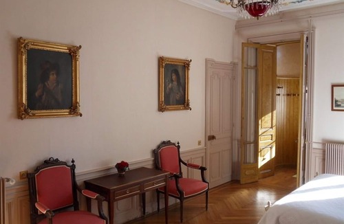 Noailly Bed & Breakfast | Château de la Motte