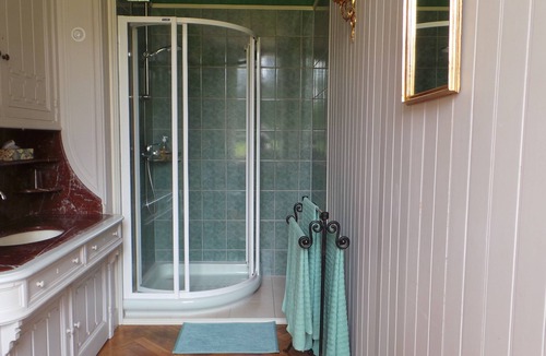 Noailly Bed & Breakfast | Château de la Motte