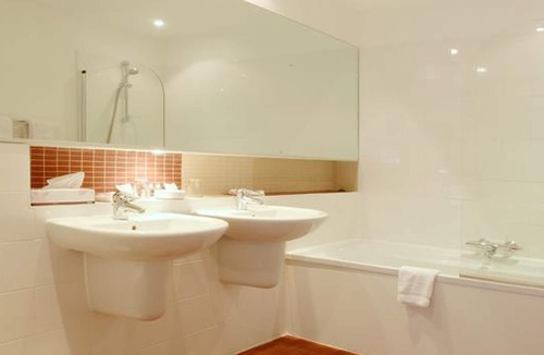 Bram House | Château de La Prade