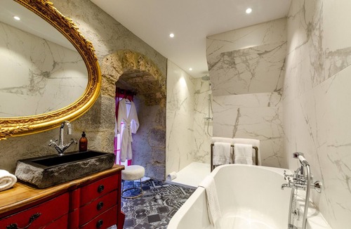 Cruet Bed & Breakfast | Château de la Rive – Romantic Suite – 2 Guests