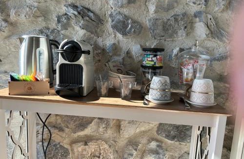 Cruet Bed & Breakfast | Château De La Rive Suite Romantique