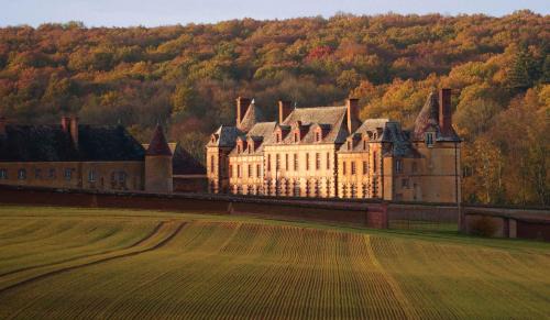 Pontgouin Bed & Breakfast | Château de La Rivière