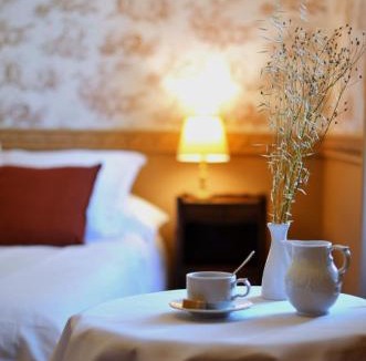 Marcilloles Bed & Breakfast | Château de la Rochetière