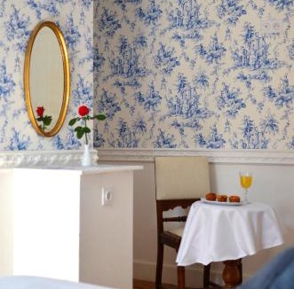 Marcilloles Bed & Breakfast | Château de la Rochetière