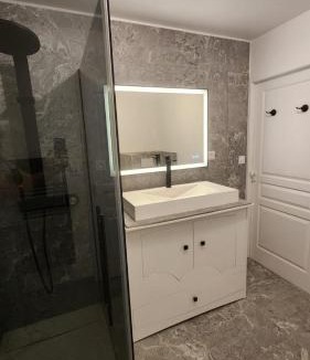 Marcilloles Bed & Breakfast | Château de la Rochetière