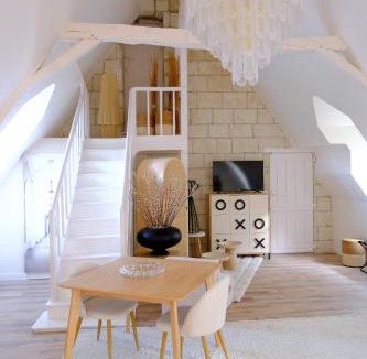 Vivy House | Château de la Ronde