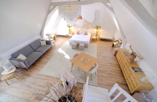 Vivy House | Château de la Ronde