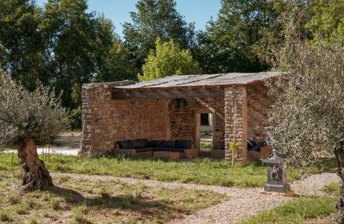 Romaneche-Thorins House | Château de la Tour