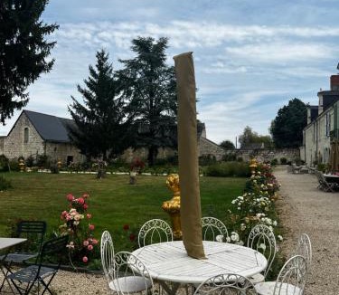Allonnes Bed & Breakfast | Château de la Thibaudière - Chambre de la Reine