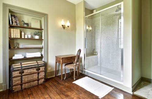 Mordelles Bed & Breakfast | Château de la Villedubois