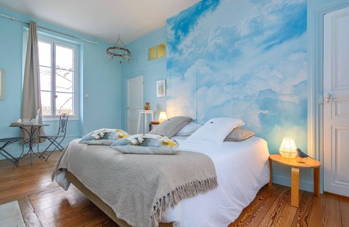 Saint-Marcel Bed & Breakfast | Château de la Villeneuve