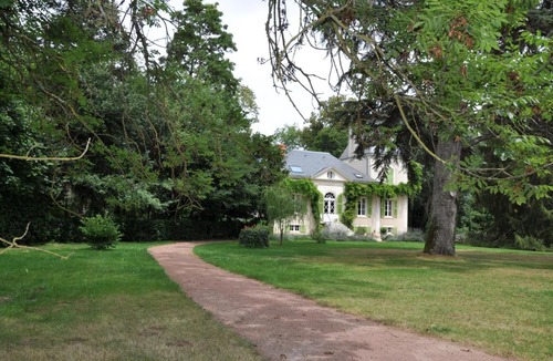 Saint-Aout House | Château de La Villette