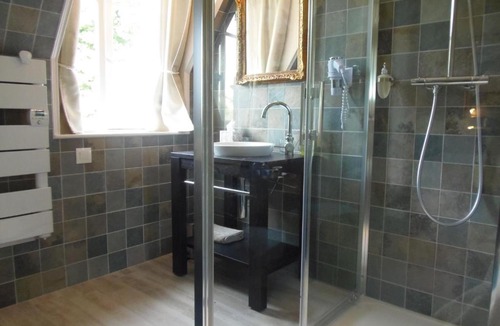 Mery-Corbon Bed & Breakfast | Château de Launay