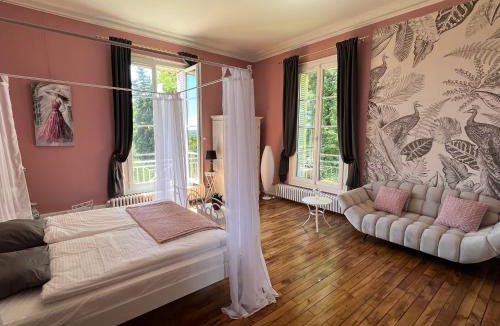 Sauvigny-les-Bois Bed & Breakfast | Château de Marigny