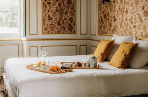 Bazouges-sur-le-Loir House | Château de Marigné - Gîte de charme- 15 pl