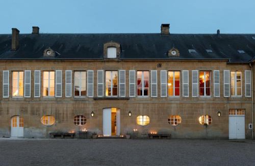 Colmey Bed & Breakfast | Château de Martigny