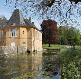 Colmey Bed & Breakfast | Château de Martigny