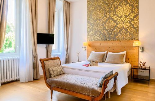 Uchaux Hotel | Château De Massillan
