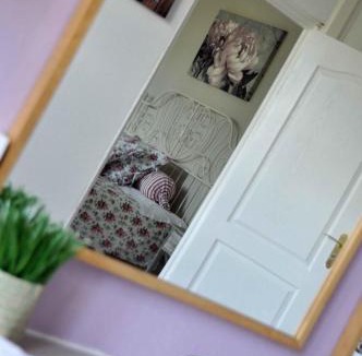 Roanne Bed & Breakfast | Château De Matel