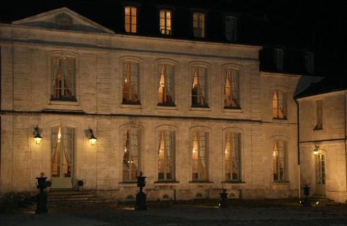 Maudetour-en-Vexin Bed & Breakfast | Château de Maudetour