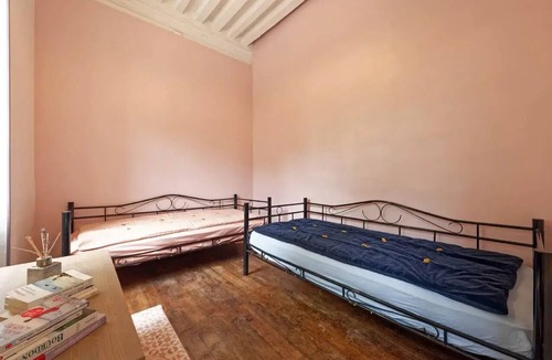 Saint-Forgeot Bed & Breakfast | Château de Millery, Manius room