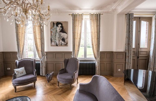 Montaulin House | Château de Montabert