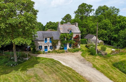 Corseul House | Château de Montafilan - CORSEUL