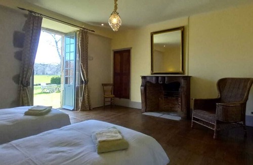 Fromental House | Château de Montautre