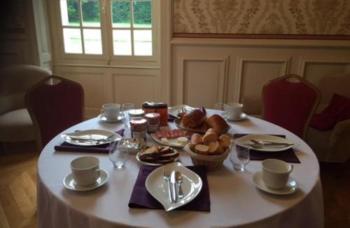 Parigne-lʼEveque Bed & Breakfast | Château de Montbraye
