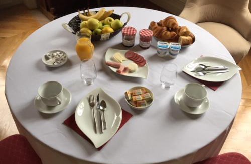Parigne-lʼEveque Bed & Breakfast | Château de Montbraye