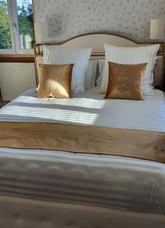 Canisy Bed & Breakfast | Château de Montmireil