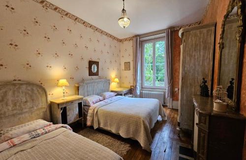 Lezoux Bed & Breakfast | Château de MontSablé