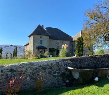 Vallieres Bed & Breakfast | Château de Morgenex