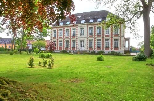 Aire-sur-la-Lys Bed & Breakfast | Château de Moulin-le-Comte