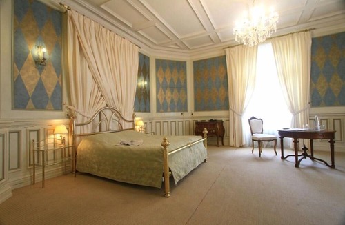 Vouille Hotel | Château de Périgny, The Originals Relais