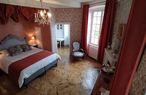 Apchat Bed & Breakfast | Château de Perpezat