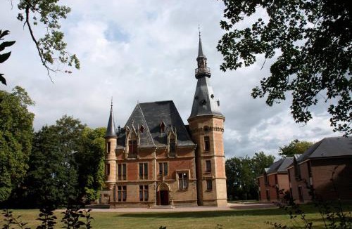 Cosne-d'Allier Hotel | Château de Petit Bois